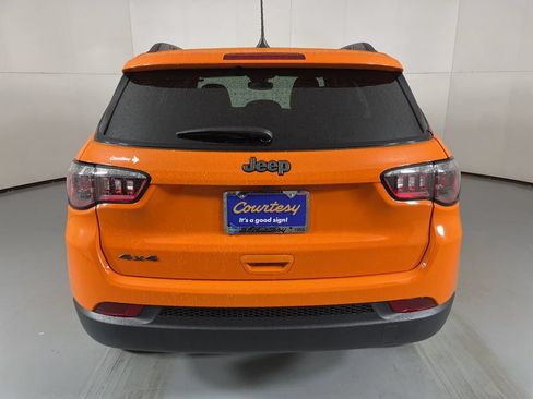 New 2026 Jeep Compass Latitude w/ Sun and Sound Group AWD/4WD image 7
