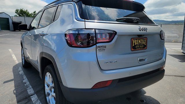 Used 2025 Jeep Compass Limited AWD/4WD image 52