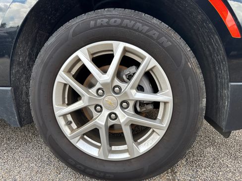 Used 2024 Chevrolet Equinox LT AWD/4WD image 11