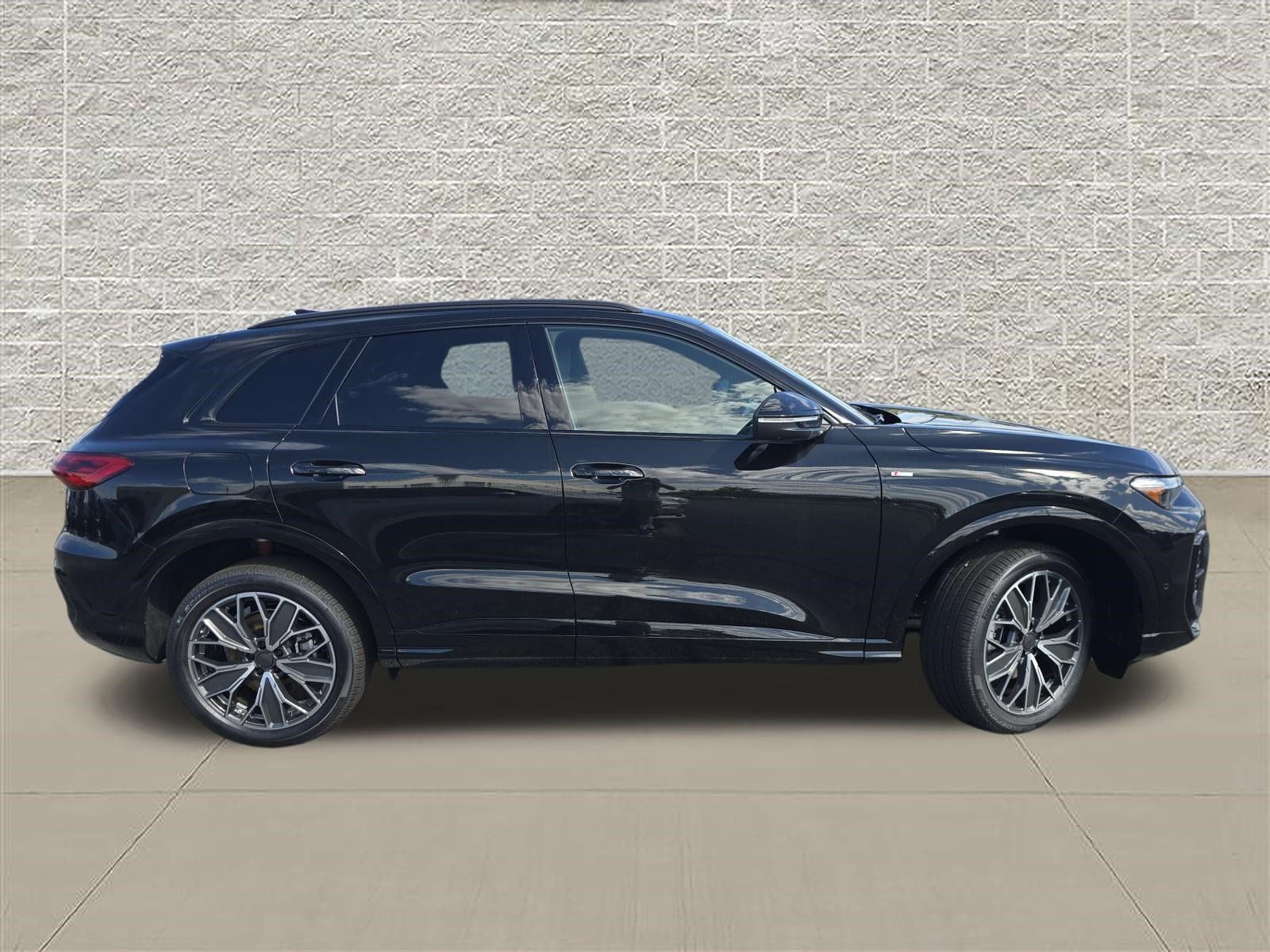 New 2026 Audi Q5 Premium Plus AWD/4WD image 8