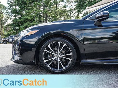 Used 2018 Toyota Camry SE w/ Moonroof Package FWD image 15