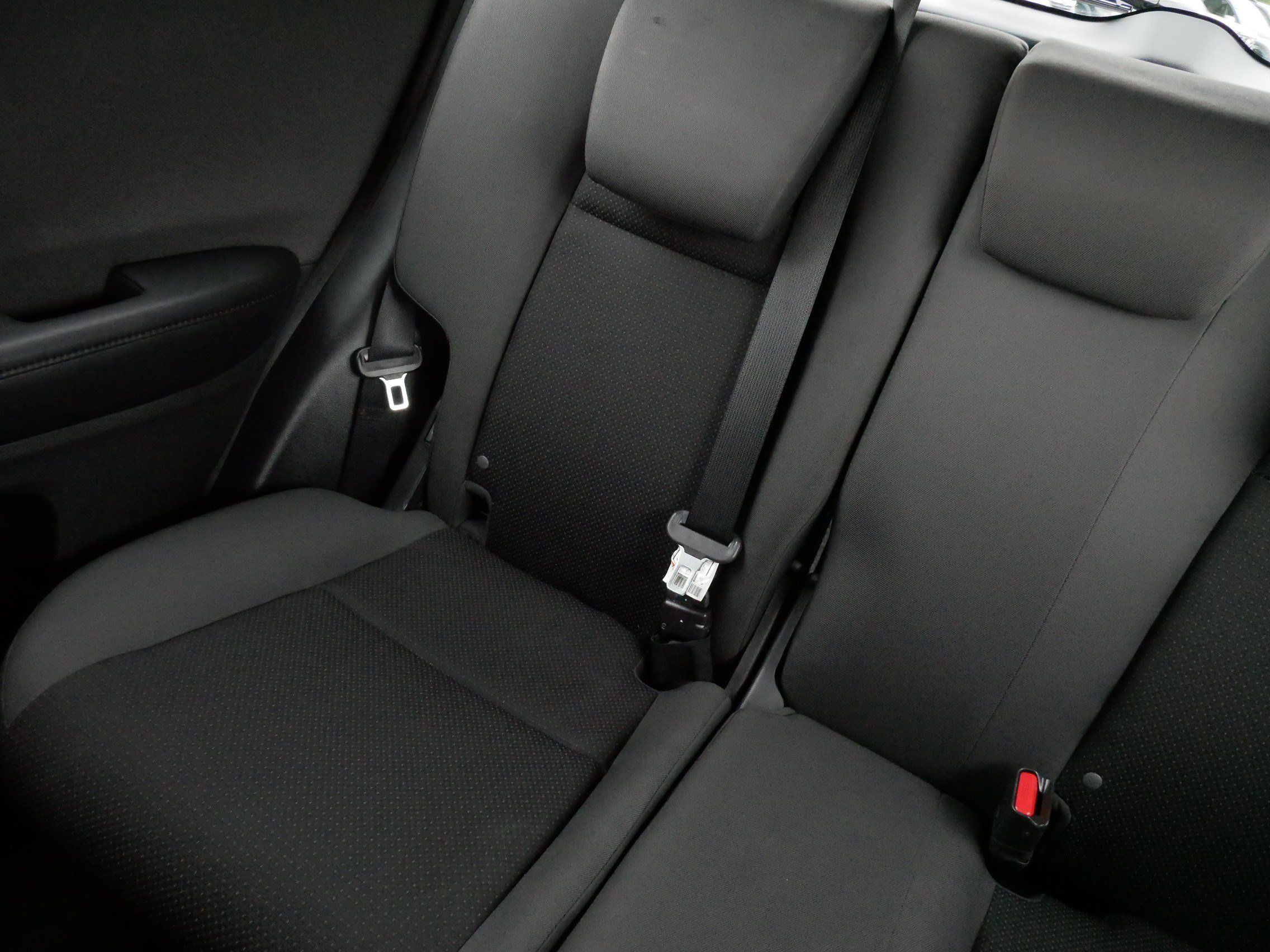 Used 2019 Honda HR-V LX image 12