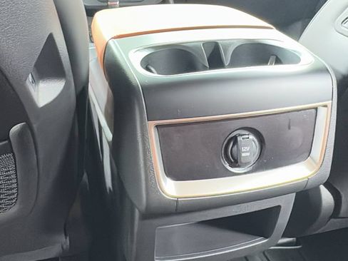 New 2026 Kia Carnival EX FWD image 36