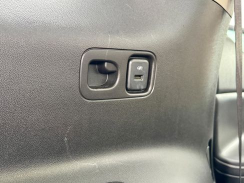 Used 2017 GMC Acadia Denali w/ Technology Package AWD/4WD image 36