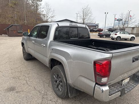 Used 2023 Toyota Tacoma SR5 w/ SR5 Appearance Package image 8