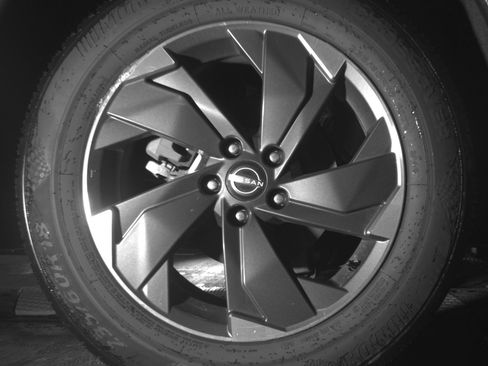 Used 2025 Nissan Rogue SV image 15