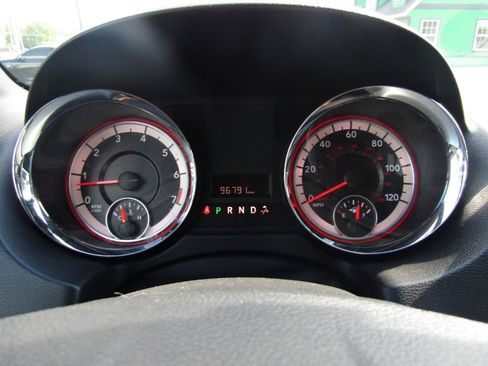 Used 2017 Dodge Grand Caravan SXT FWD image 15