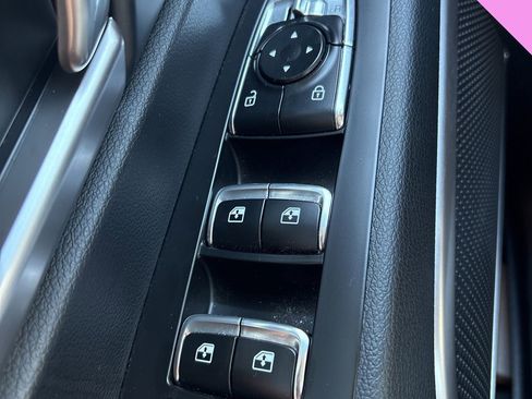 Used 2024 Kia Telluride S w/ S Sunroof Package image 9