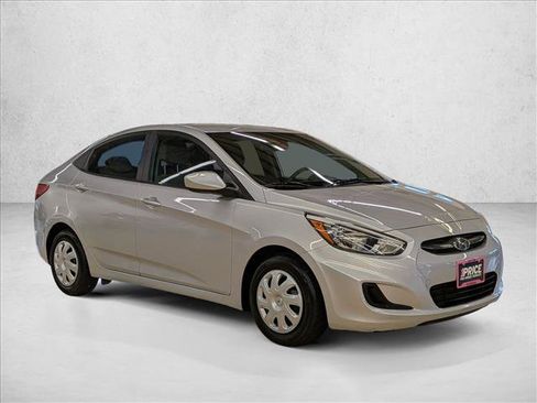 Used 2017 Hyundai Accent SE FWD image 3