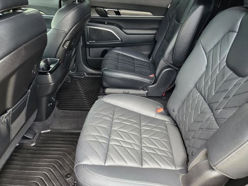 Used 2025 Kia Telluride SX X-Line AWD/4WD image 32