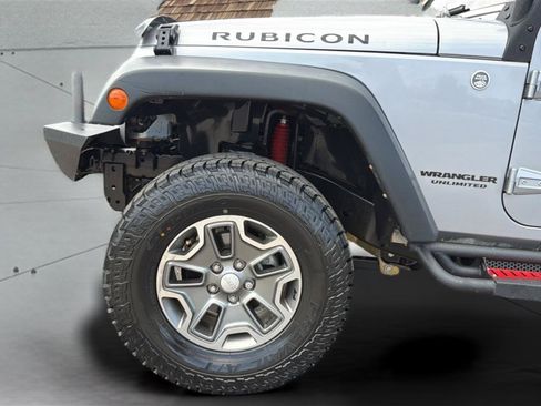 Used 2014 Jeep Wrangler Unlimited Rubicon w/ Connectivity Group AWD/4WD image 36