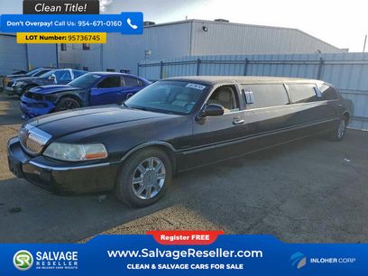 Used 2003 Lincoln Town Car Executive