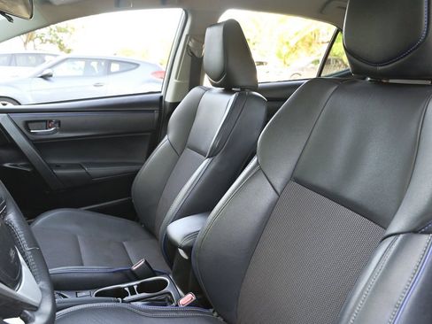 Used 2018 Toyota Corolla SE image 12