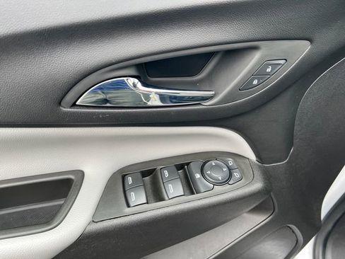 Certified 2024 Chevrolet Equinox LS w/ LS Convenience Package FWD image 13