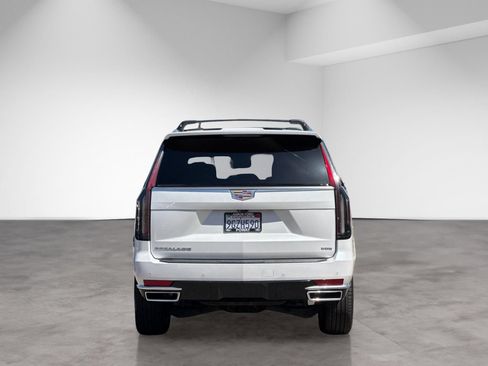 Used 2021 Cadillac Escalade Premium Luxury w/ Driver Assist Tech Package AWD/4WD image 5