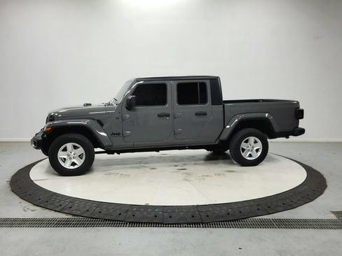 Used 2022 Jeep Gladiator Sport AWD/4WD image 4