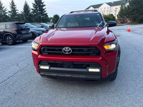 Used 2025 Toyota 4Runner SR5 AWD/4WD image 2