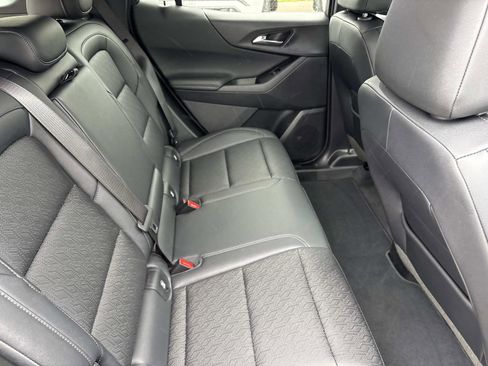 Used 2026 Chevrolet Equinox LT w/ Convenience Package II FWD image 31