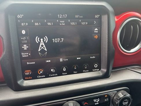 Used 2021 Jeep Wrangler Unlimited Rubicon AWD/4WD image 7