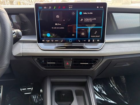 New 2026 Volkswagen Tiguan SE R-Line AWD/4WD image 18