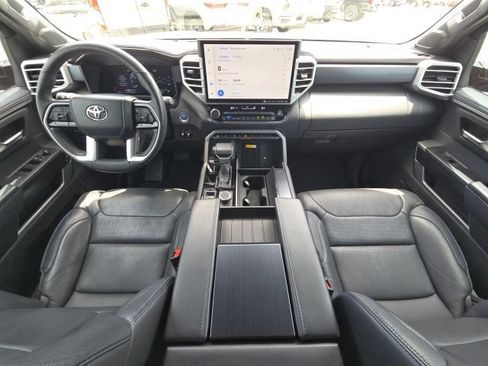 Used 2024 Toyota Sequoia Platinum AWD/4WD image 38