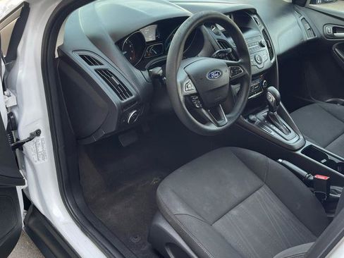 Used 2018 Ford Focus SE FWD image 11