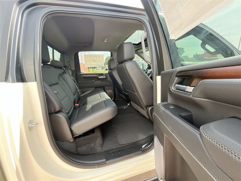 New 2025 GMC Sierra 2500 Denali w/ Denali Reserve Package image 41