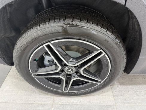 New 2026 Mercedes-Benz GLB 250 4MATIC image 3