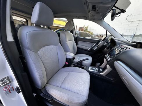 Used 2017 Subaru Forester 2.5i Premium w/ Popular Package #2A AWD/4WD image 15