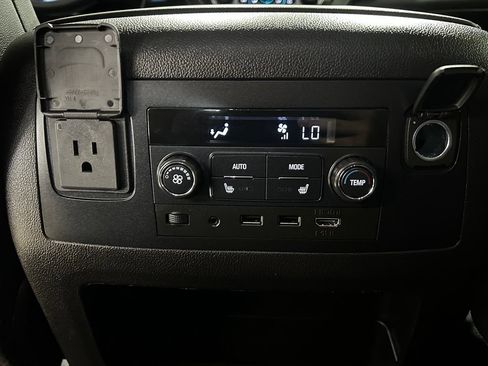 Used 2019 Chevrolet Tahoe Premier AWD/4WD image 45