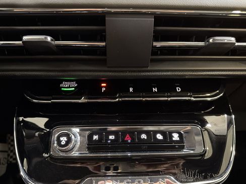 Used 2025 Lincoln Corsair FWD image 21