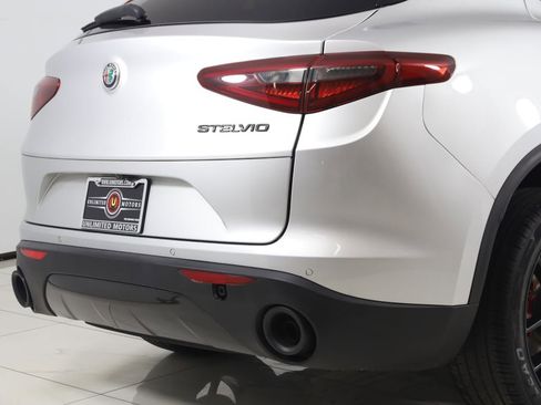 Used 2020 Alfa Romeo Stelvio w/ Nero Edizione RWD image 43