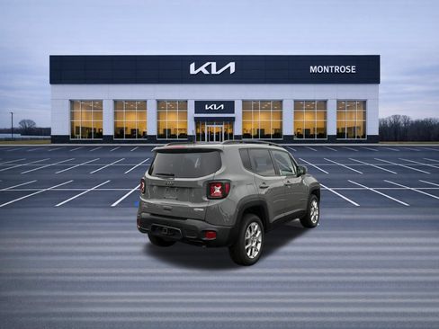 Used 2021 Jeep Renegade Latitude w/ Convenience Group AWD/4WD image 6