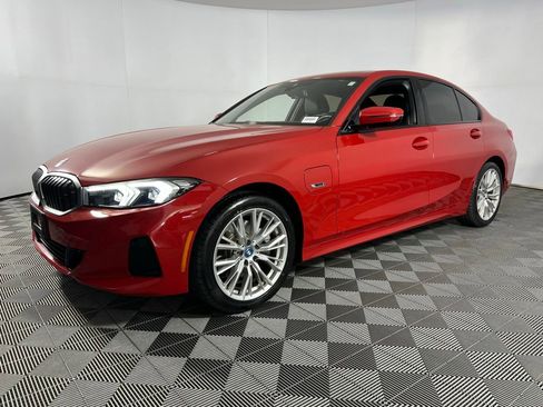 Used 2023 BMW 330e w/ Driving Assistance Package image 10