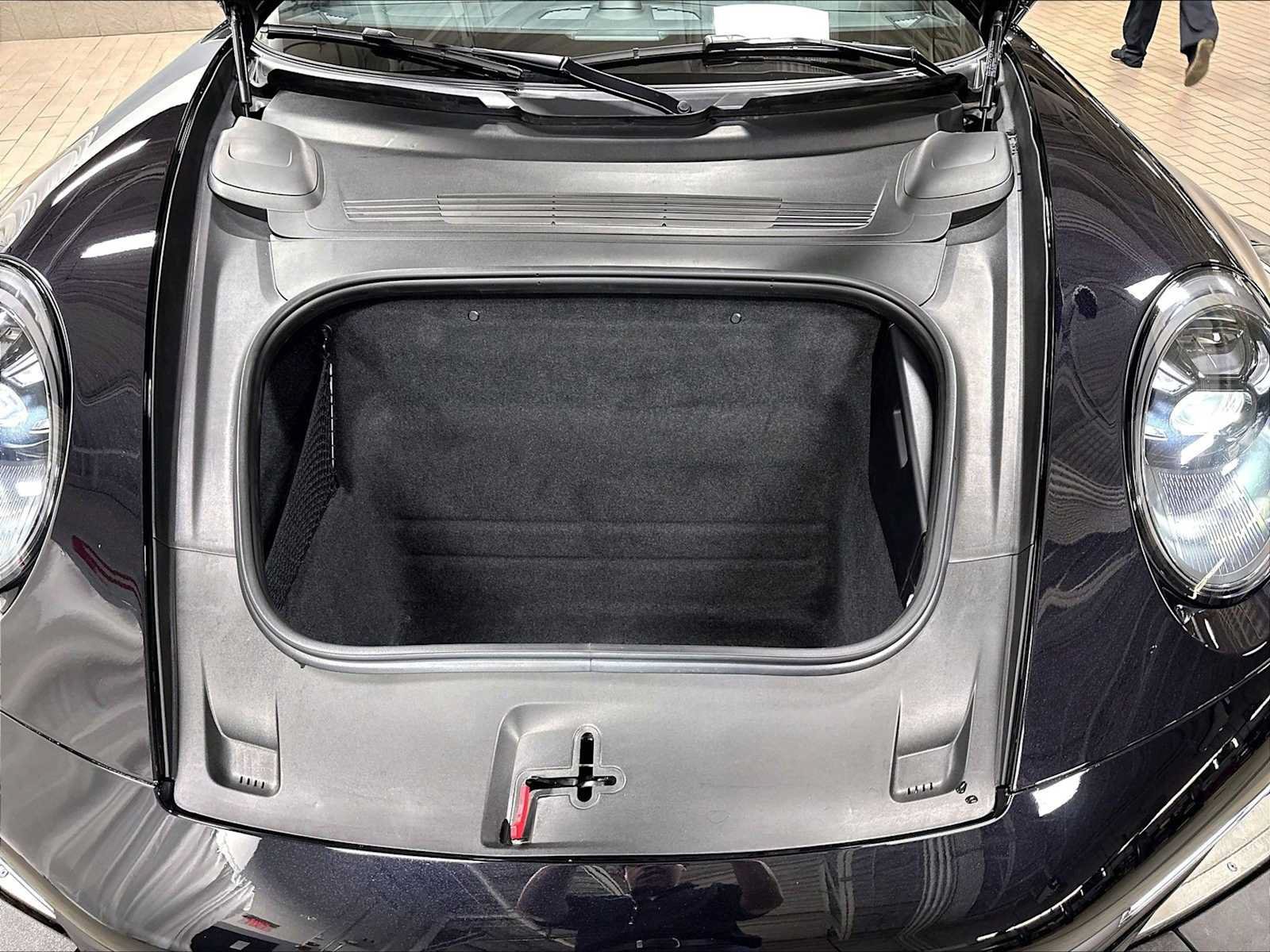 Used 2024 Porsche 911 Carrera S RWD image 36