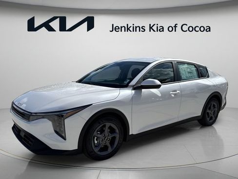 New 2026 Kia K4 FWD image 10