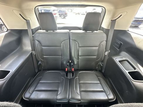 Used 2021 GMC Acadia Denali w/ GMC Pro Grade Package image 24