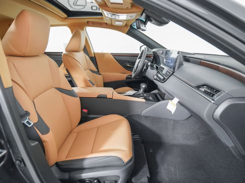 New 2025 Lexus ES 350 w/ Premium Package image 17