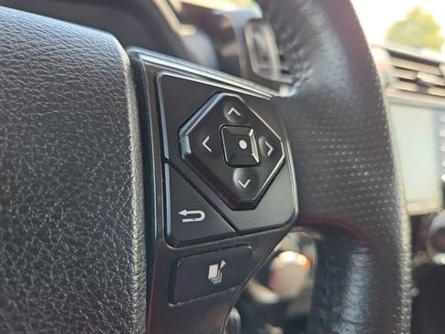 Used 2020 Toyota 4Runner TRD Off-Road Premium AWD/4WD image 33