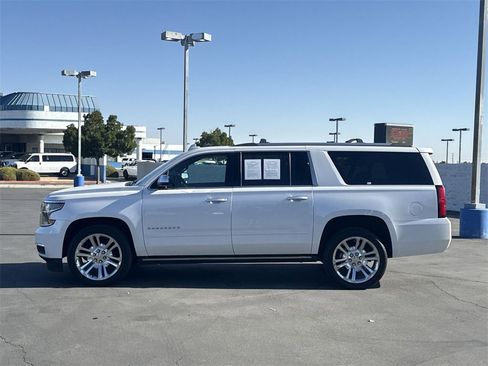 Used 2020 Chevrolet Suburban Premier w/ Premier Plus Edition image 33