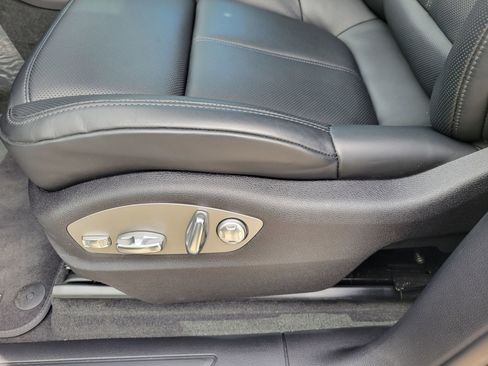 Used 2026 Porsche Macan image 23