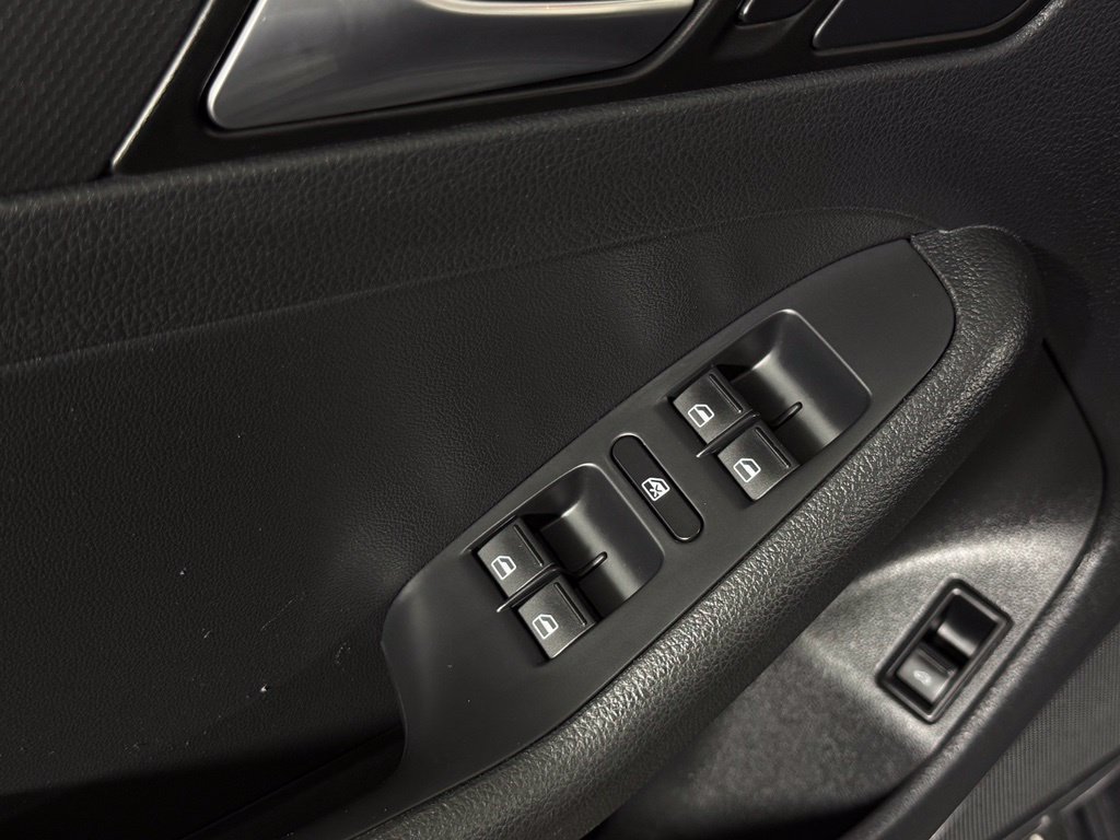 Used 2016 Volkswagen Jetta S FWD image 19