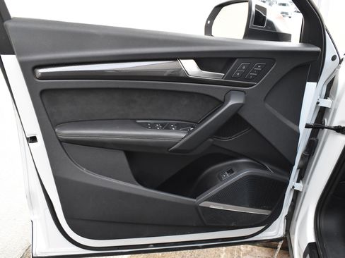 Used 2020 Audi SQ5 Premium Plus w/ Premium Plus Package image 20