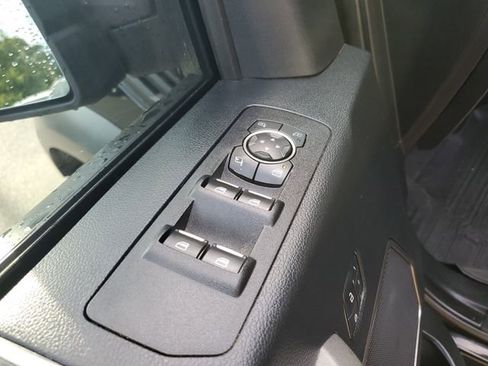 Used 2019 Ford F150 Raptor w/ Equipment Group 802A Luxury AWD/4WD image 18