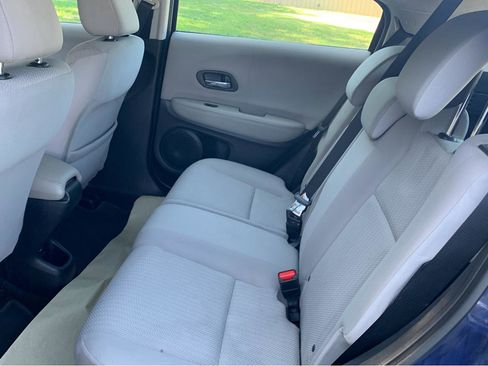 Used 2017 Honda HR-V LX image 14