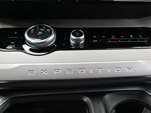 Used 2025 Ford Expedition Max Active AWD/4WD image 43