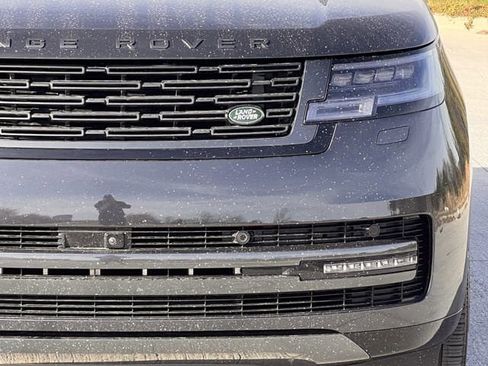 Used 2025 Land Rover Range Rover Long Wheelbase SE image 10