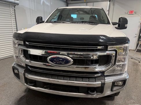 Used 2021 Ford F350 XLT w/ Camper Package image 2