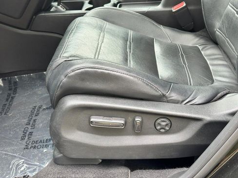 Used 2017 Honda CR-V EX-L image 19