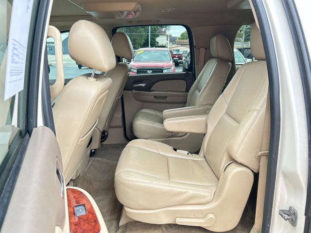 Used 2012 Chevrolet Suburban LTZ AWD/4WD image 20